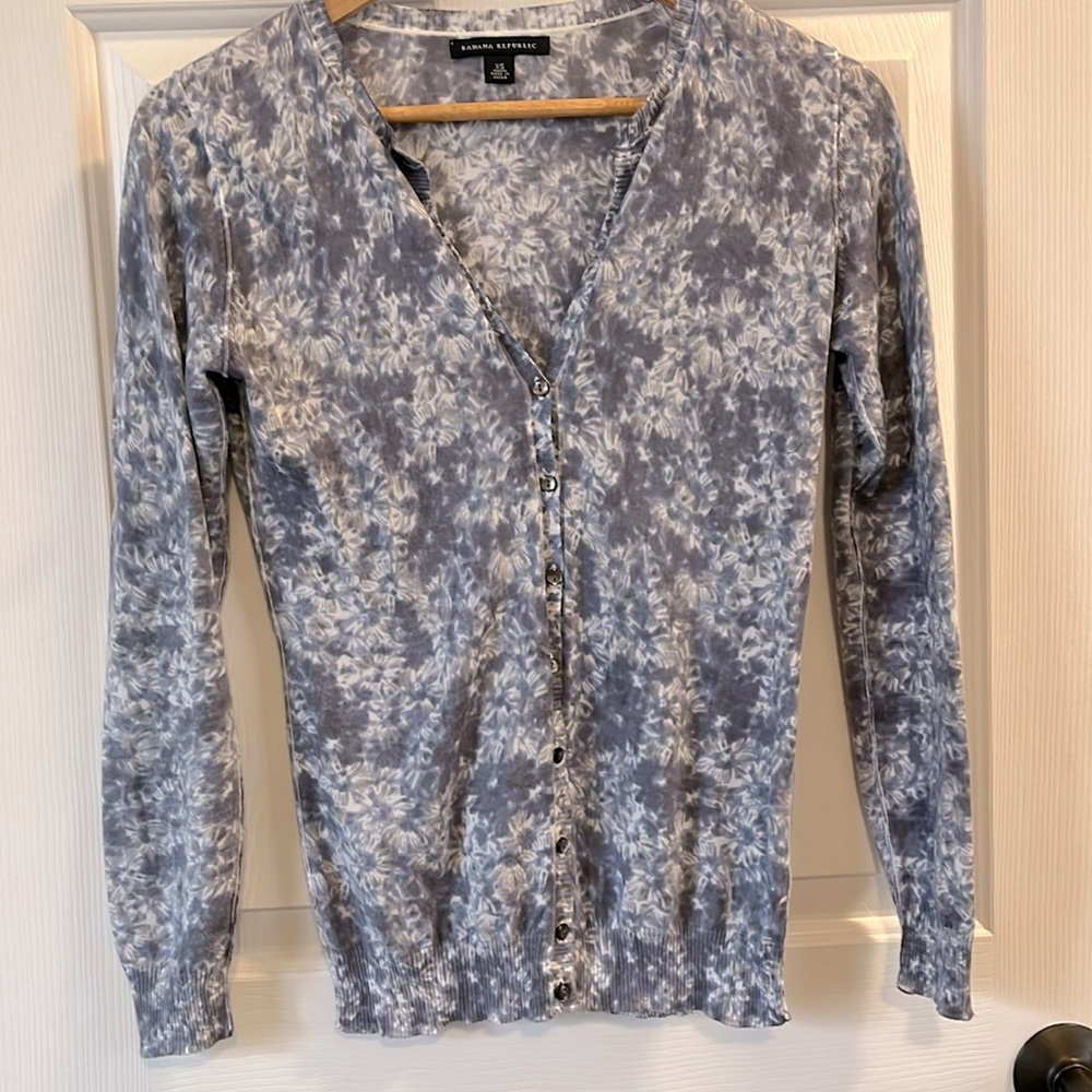 Banana Republic cardigan XS lightweight sweater